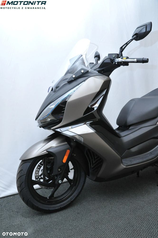 Kymco Downtown - 5
