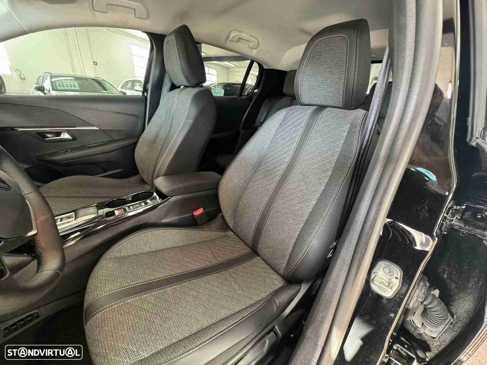 Peugeot 208 1.2 Hybrid Allure e-DCS6 - 9