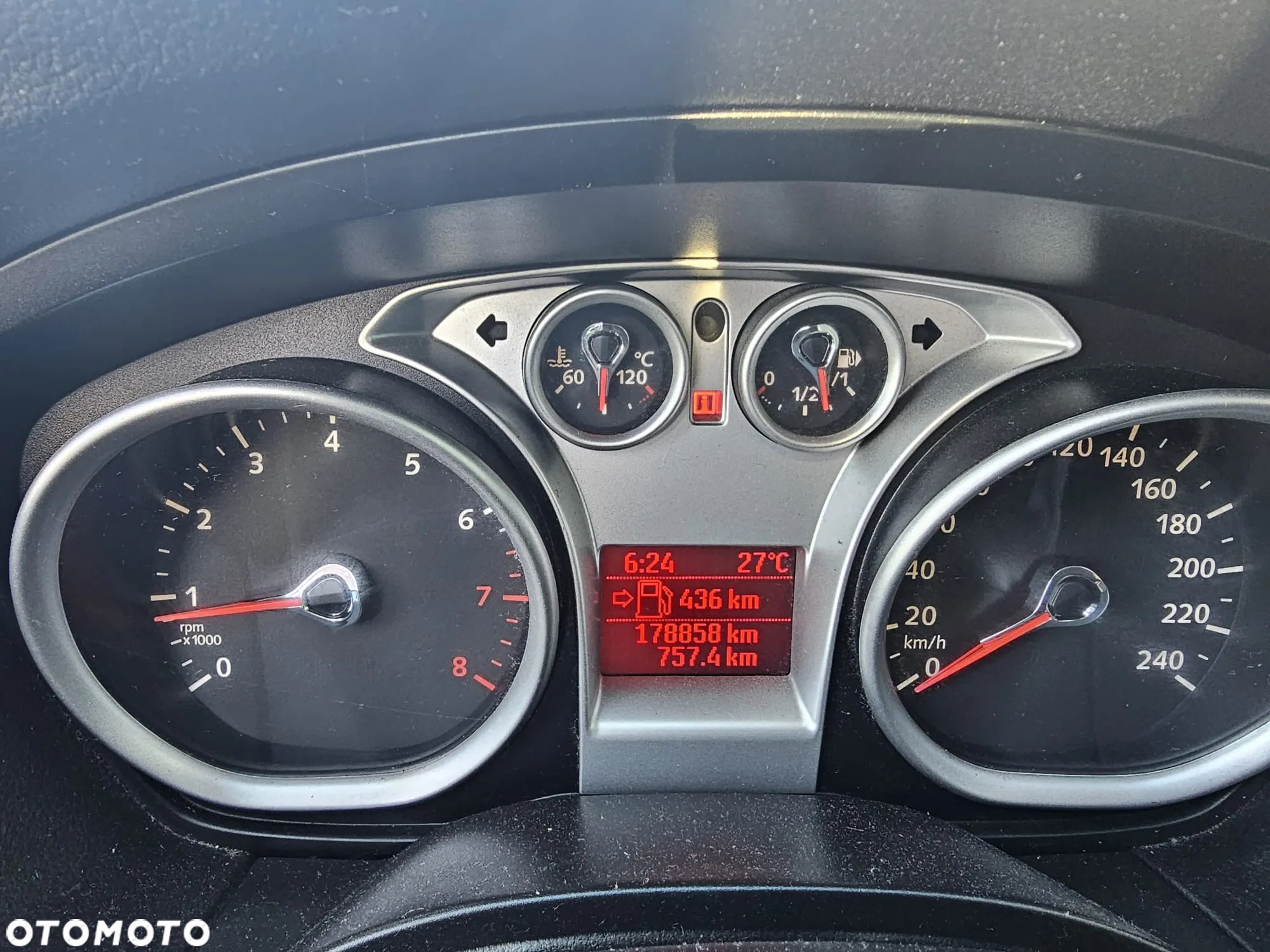 Ford Focus 1.6 16V Ambiente - 13