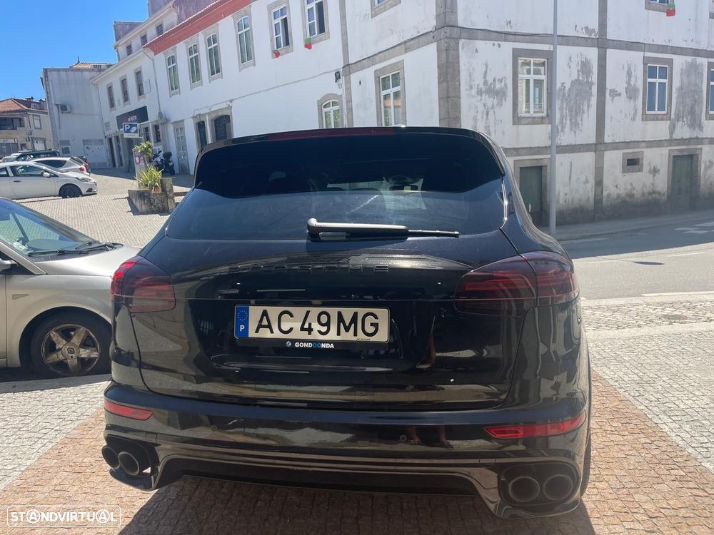 Porsche Cayenne S E-Hybrid - 8