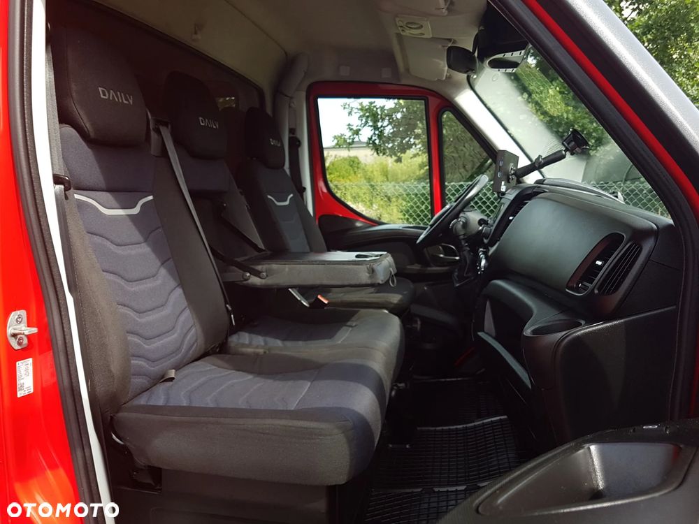 Iveco 50C18 DAILY 12EP PLANDEKA FIRANKA 5,11x2,45x2,35 SPANIE 3500 KG SKRZYNIA ŁADUNKOWA PAKA KLIMATRONIK TEMPOMAT OGRZEWANIE POSTOJOWE - 23