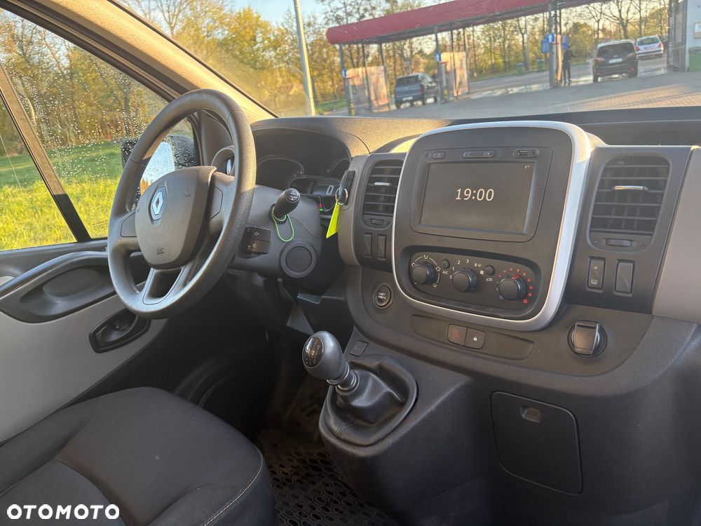 Renault Trafic - 2