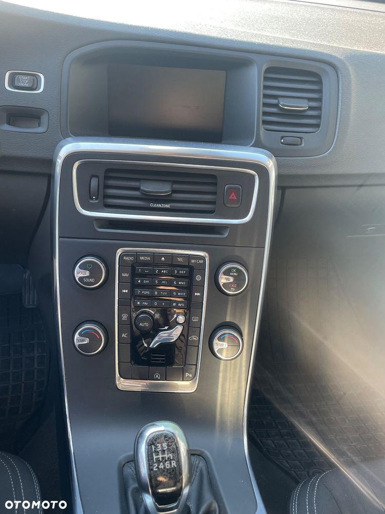 Volvo V60 D2 Drive-E Base - 8