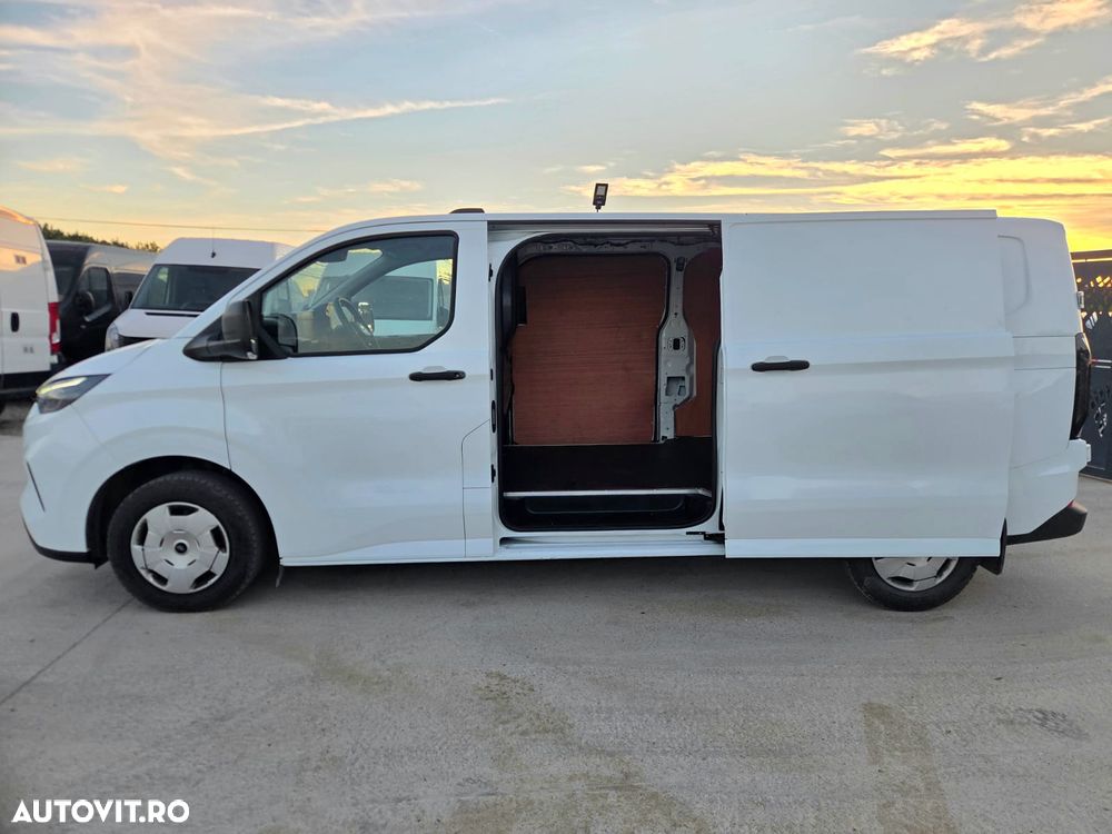 Ford New Transit Custom L2H1 Premium Edition - 11