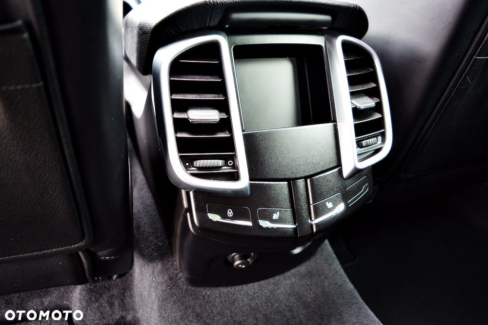 Porsche Cayenne Platinum Edition - 17
