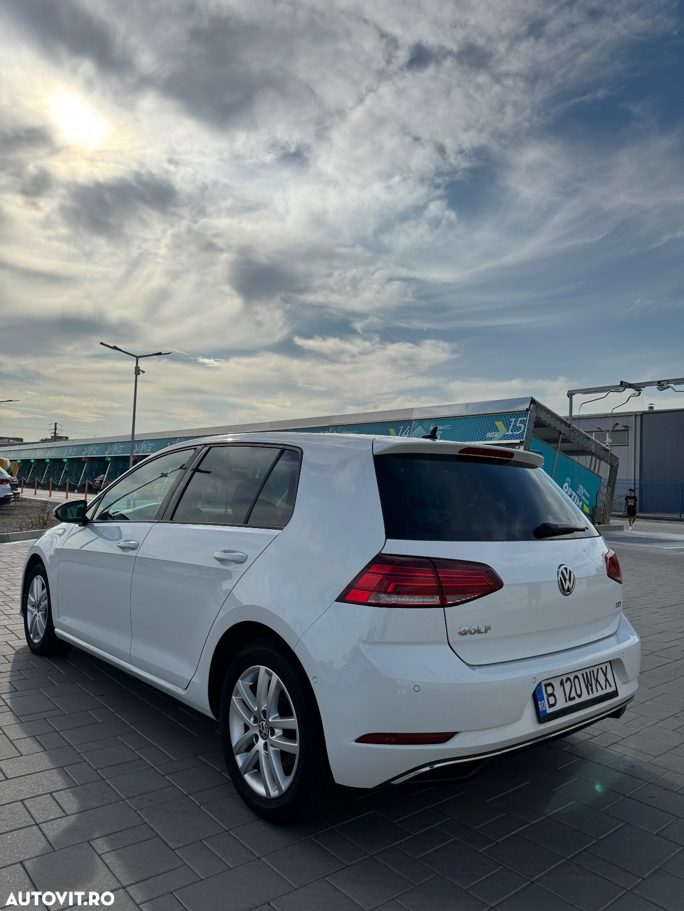 Volkswagen Golf - 3
