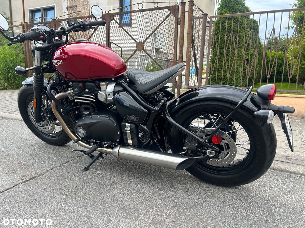Triumph Bonneville Bobber - 26
