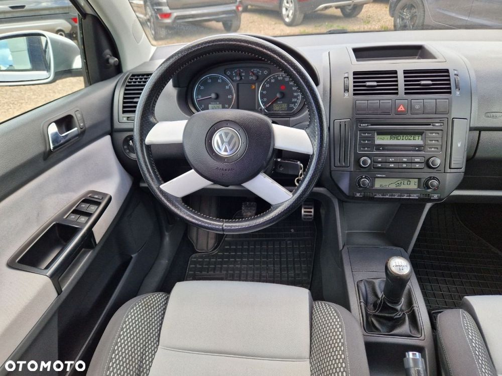 Volkswagen Polo Cross - 14