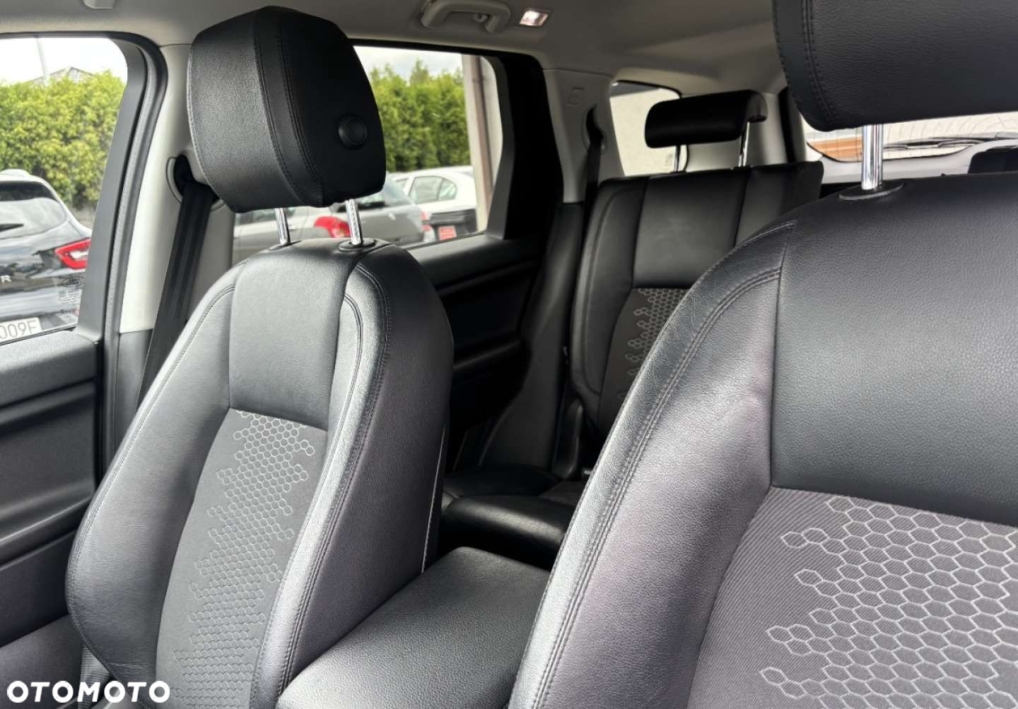Land Rover Discovery Sport - 14