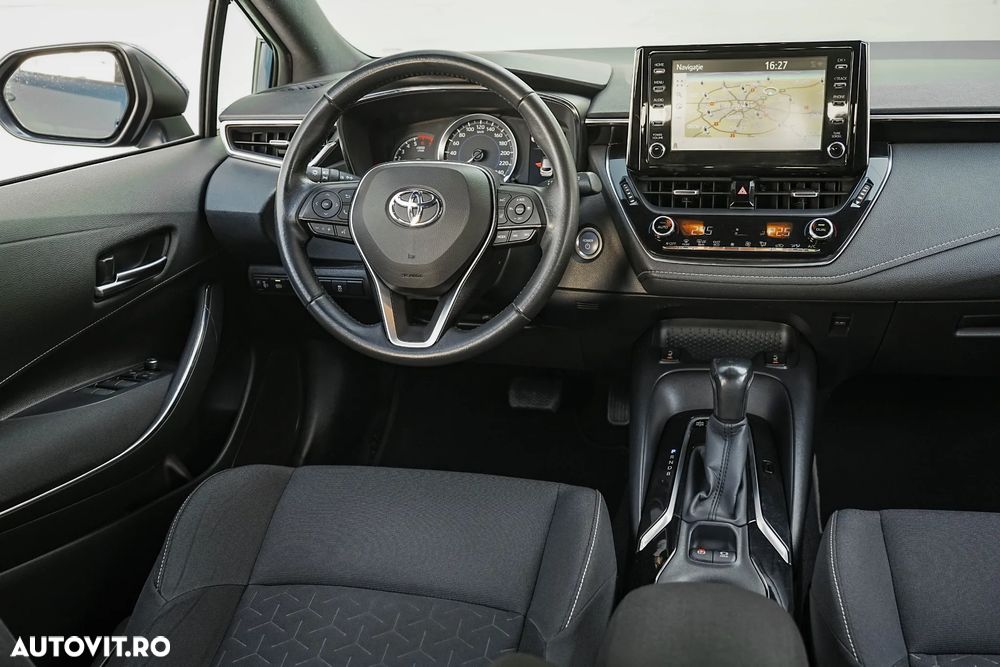 Toyota Corolla ver-1-8-hsd-dynamic - 12