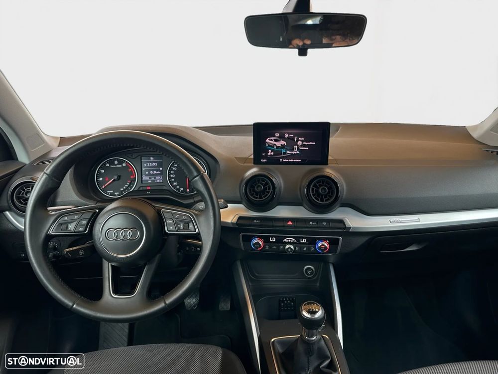 Audi Q2 1.0 TFSI Design — fotografia 10