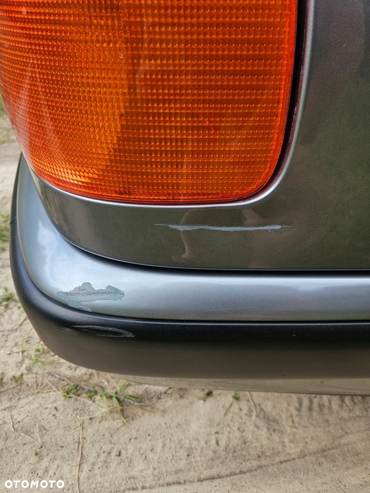 Audi 100 2.8 E - 30