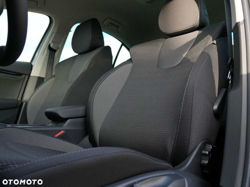 Skoda Octavia 1.5 TSI mHEV Drive Selection DSG - 23