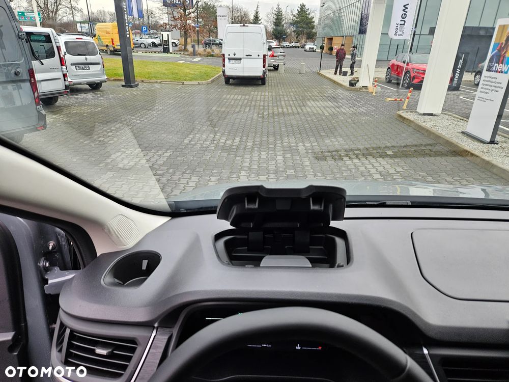 Renault Trafic L1H1 2.0dCi 150 KM - 13