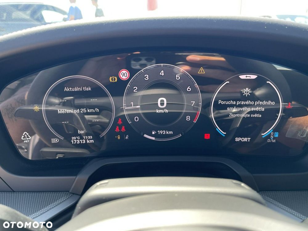 Porsche 911 Carrera - 9