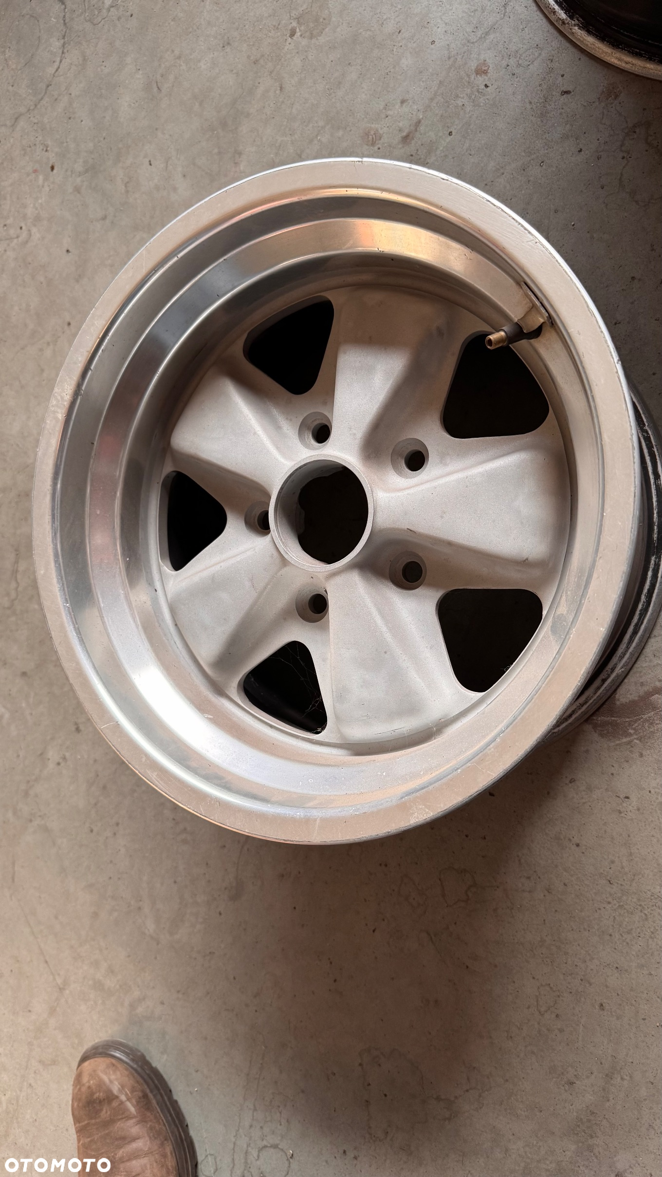 Felgi Fuchs do Porsche 911 / 944 15” x 8J  91136102042 - 6