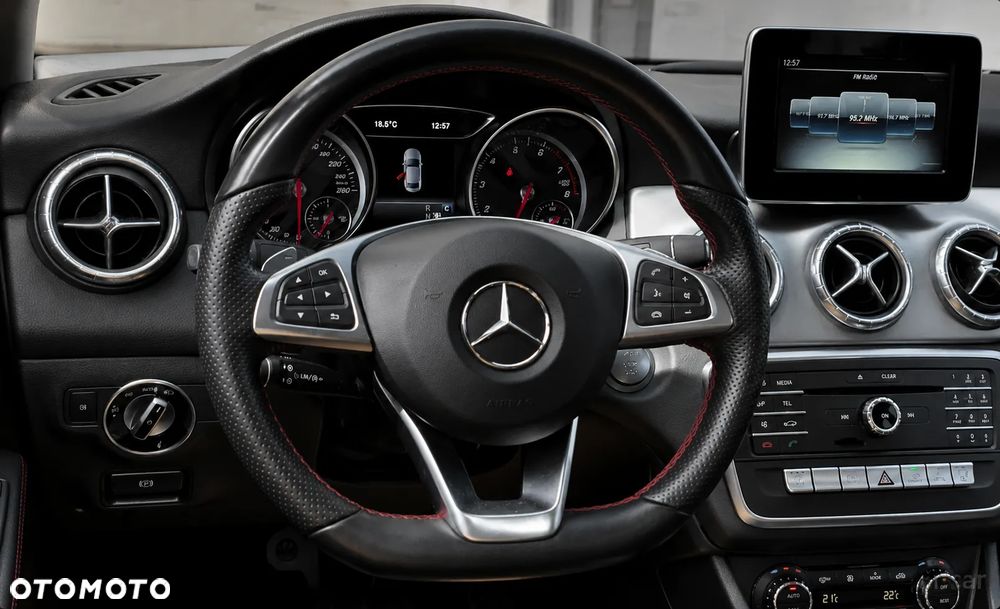 Mercedes-Benz CLA - 10