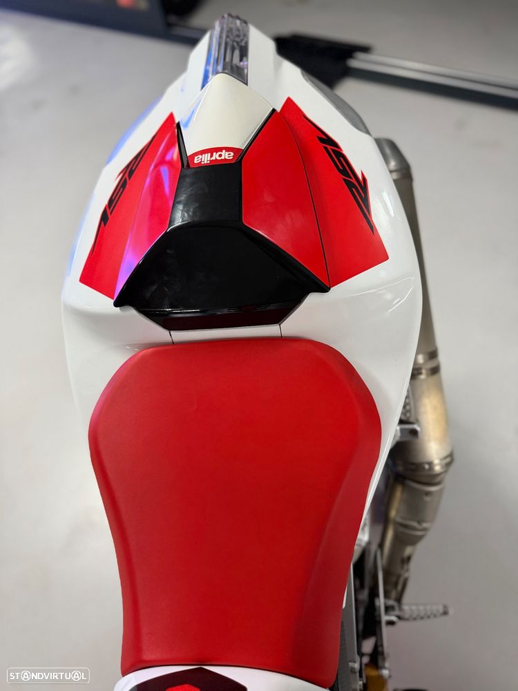 Aprilia RSV Factory RR - 4