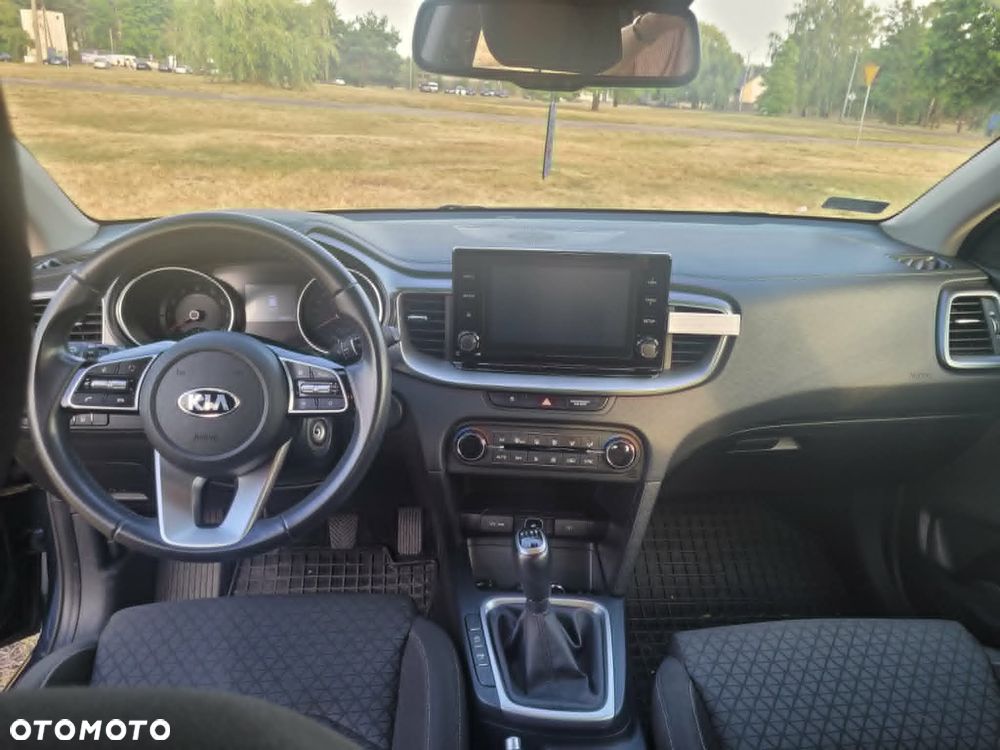 Kia Ceed 1.4 T-GDI M - 9