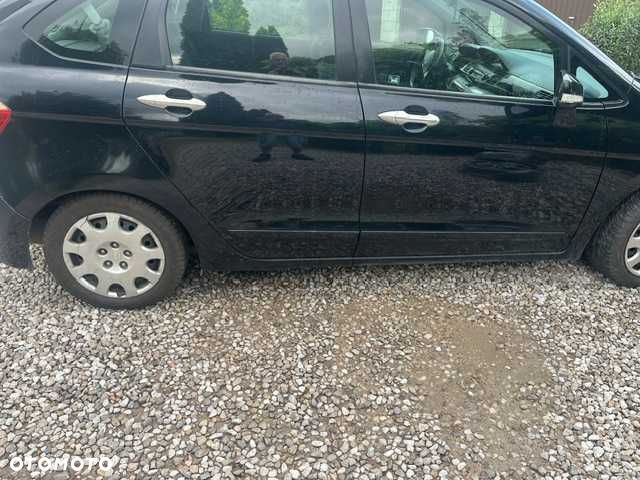 Honda FR-V - 4