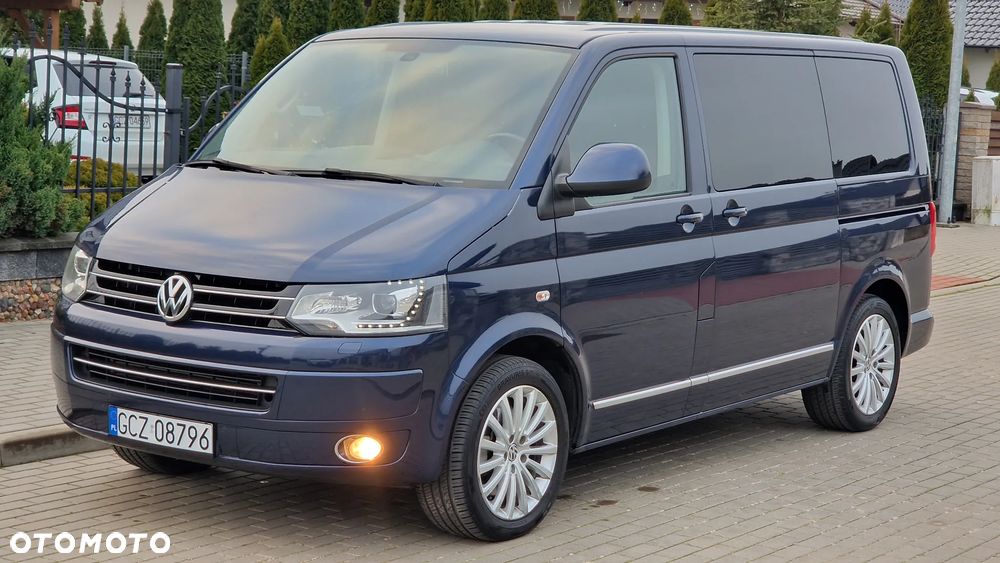 Volkswagen Multivan - 10