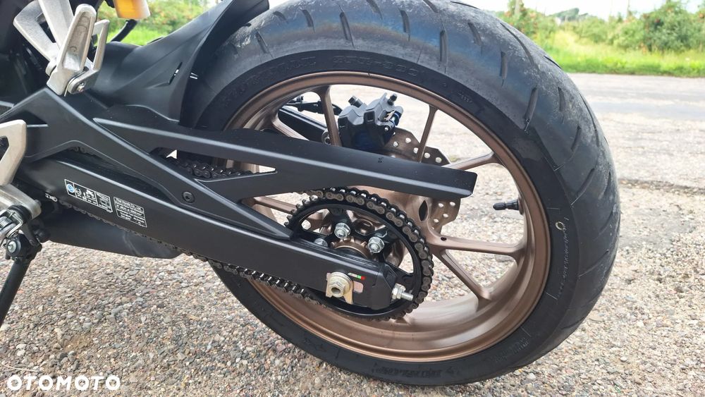 Honda CB - 32