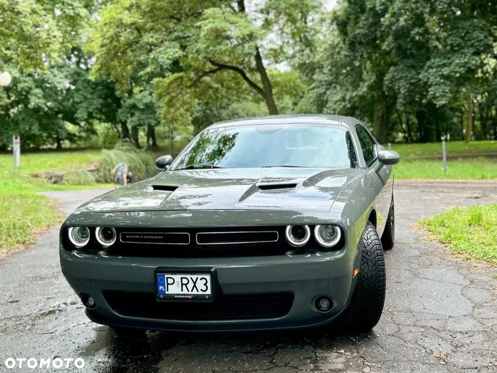 Dodge Challenger - 5