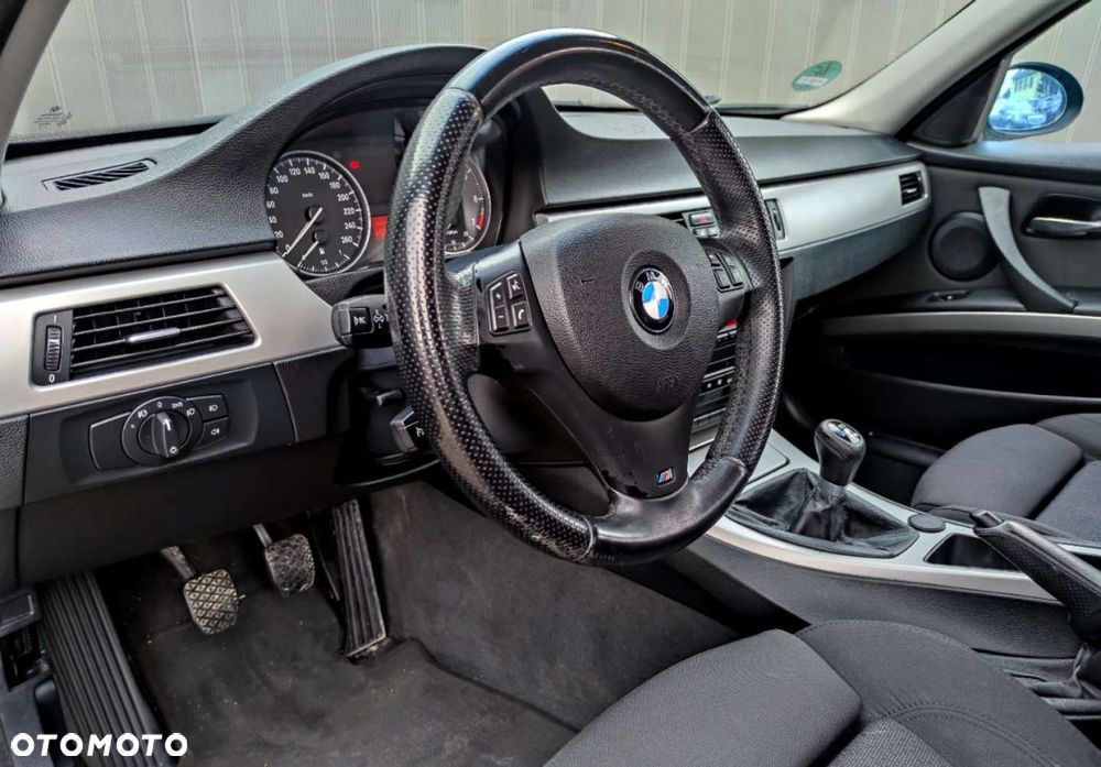 BMW Seria 3 - 17