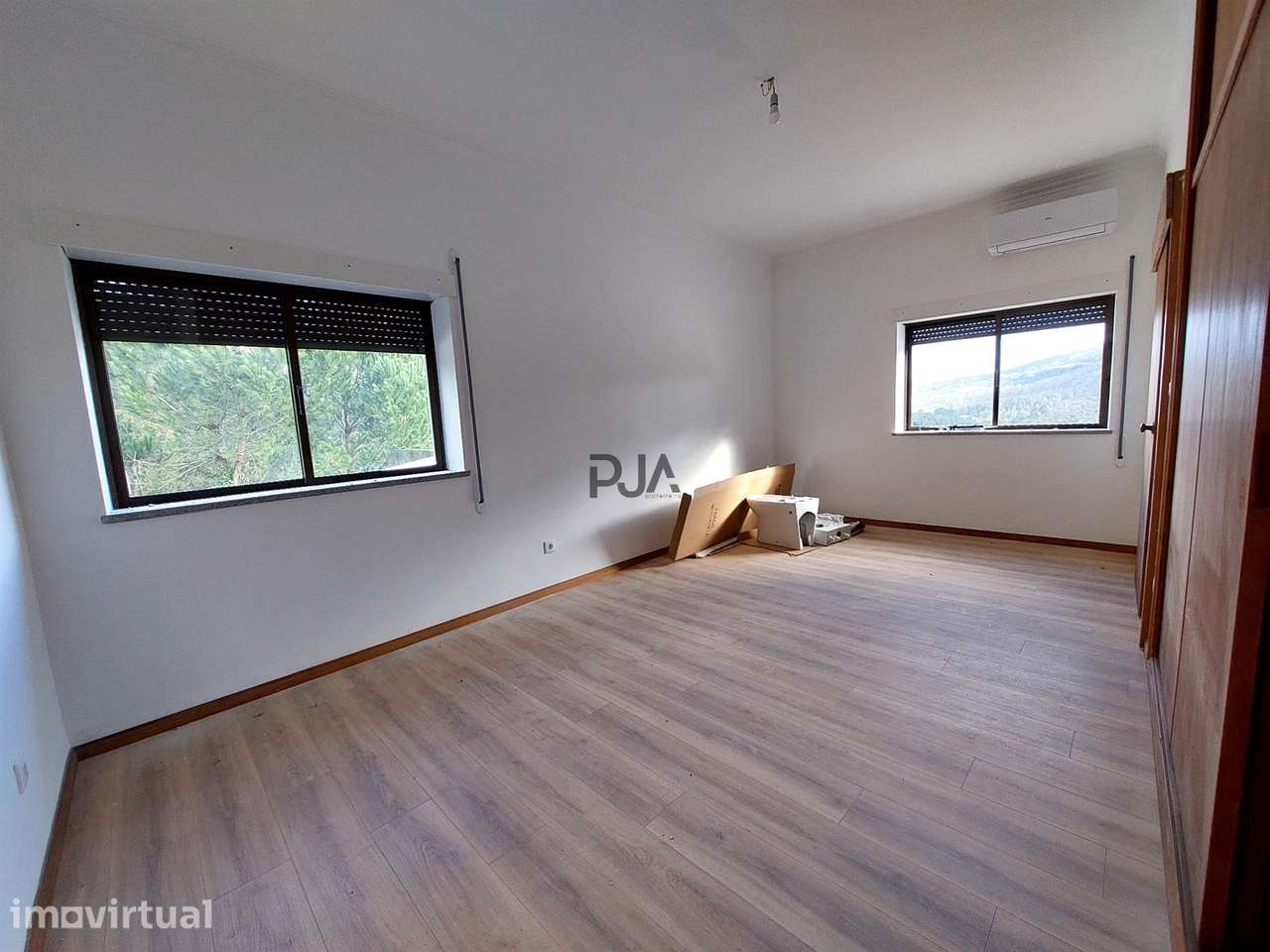 Moradia com 2 Apartamentos T4 e Armazém em Oliveira, Mangualde - Grande imagem: 5/19