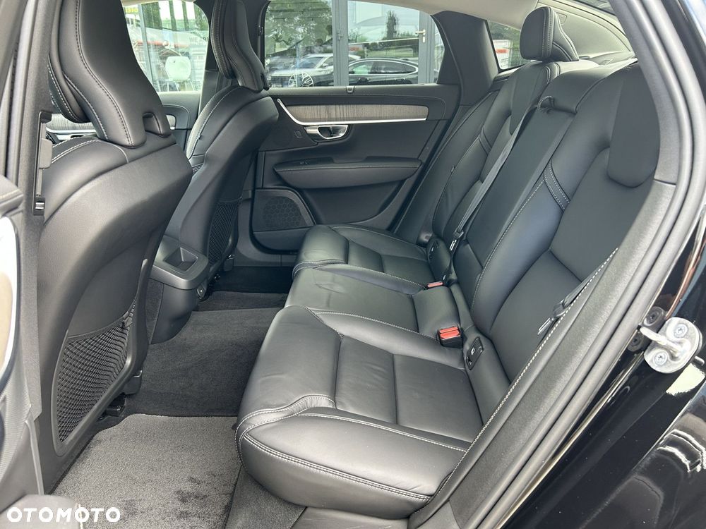 Volvo S90 - 32