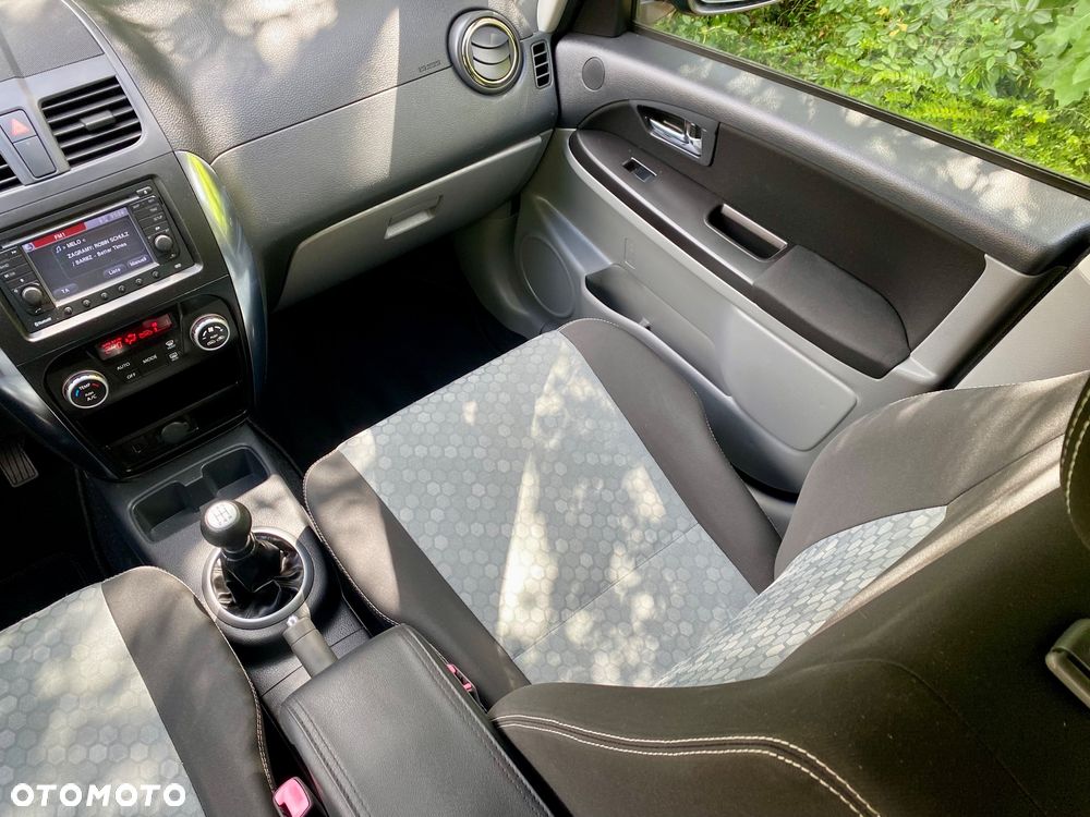 Suzuki SX4 1.6 VVT Streetline 4x2 Club - 25