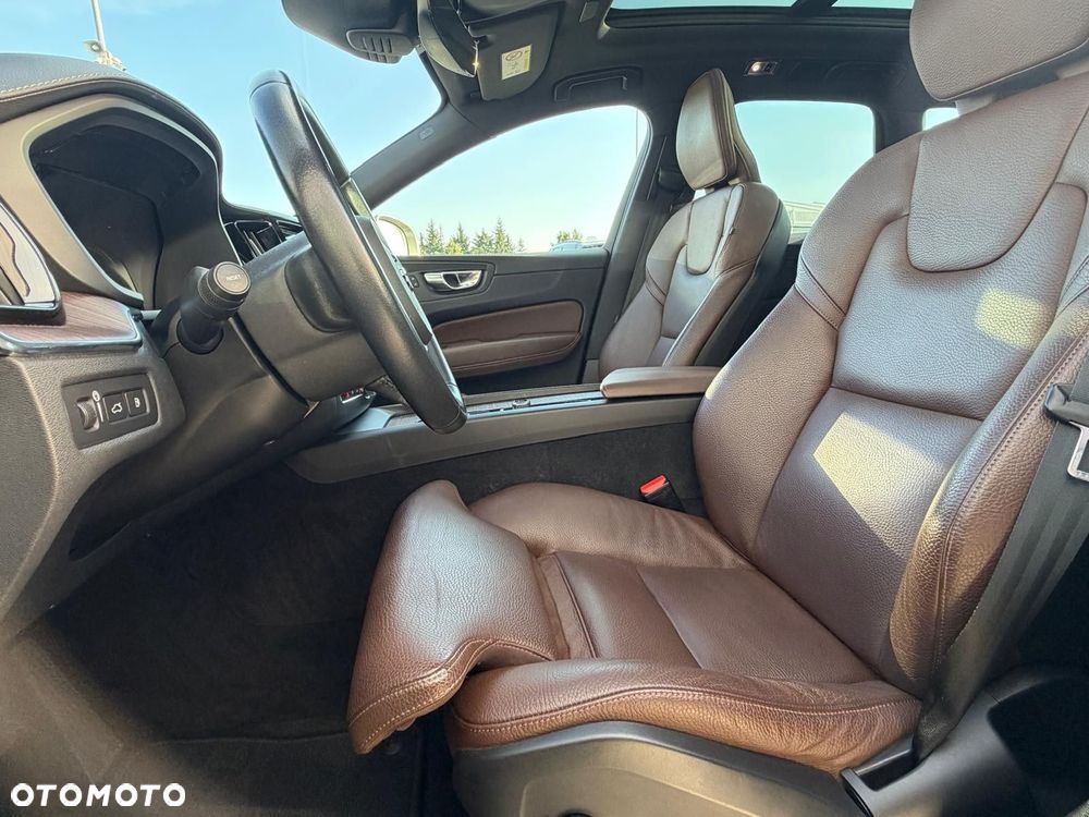 Volvo XC 60 - 10