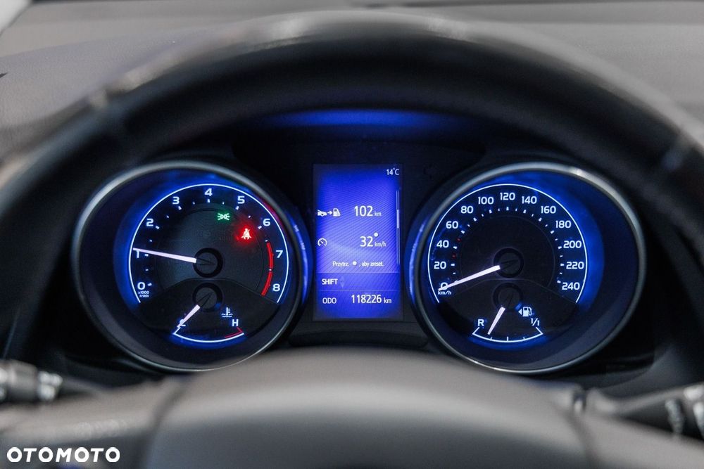 Toyota Auris - 24