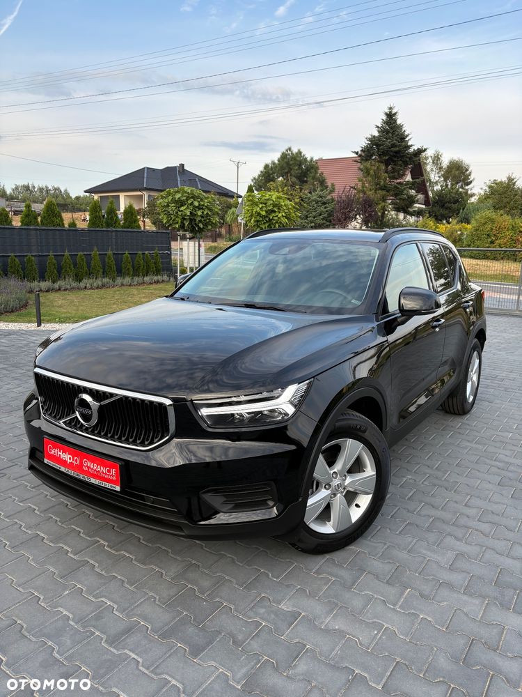 Volvo XC 40 T3 Momentum Pro - 2