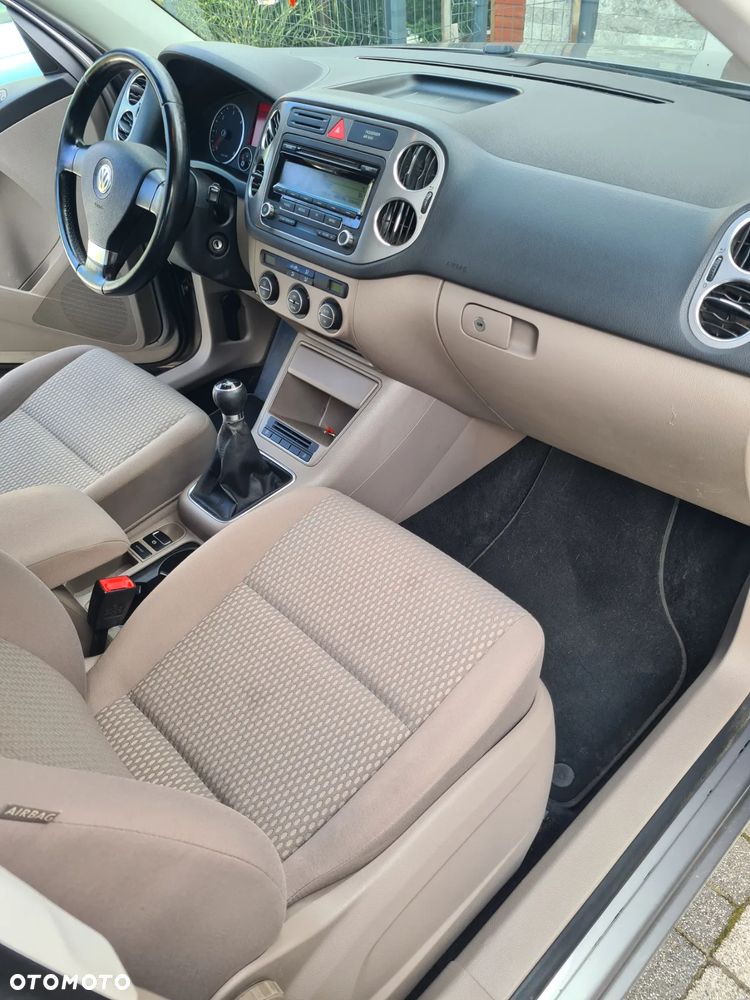 Volkswagen Tiguan 2.0 TDI DPF BlueMotion Technology Trend & Fun - 14