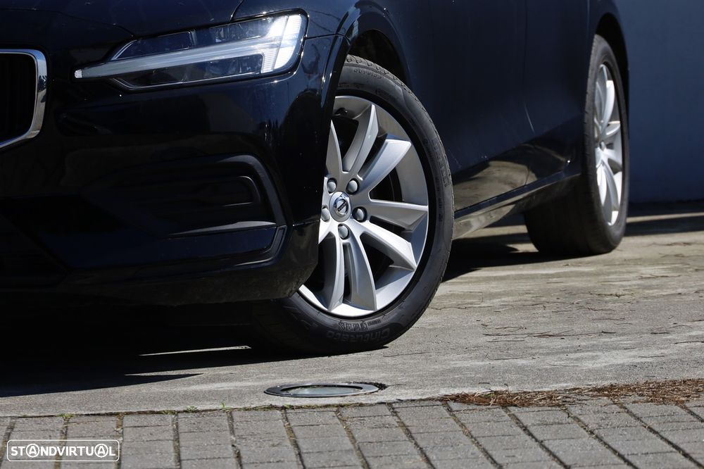 Volvo V60 2.0 B4 Momentum Plus Geartronic - 34