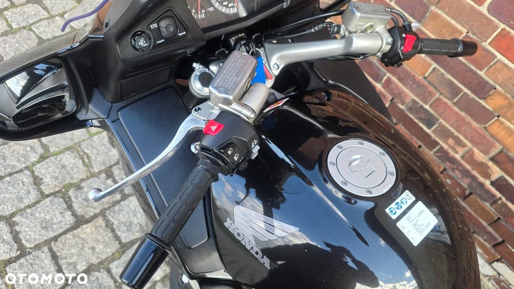 Honda ST - 11