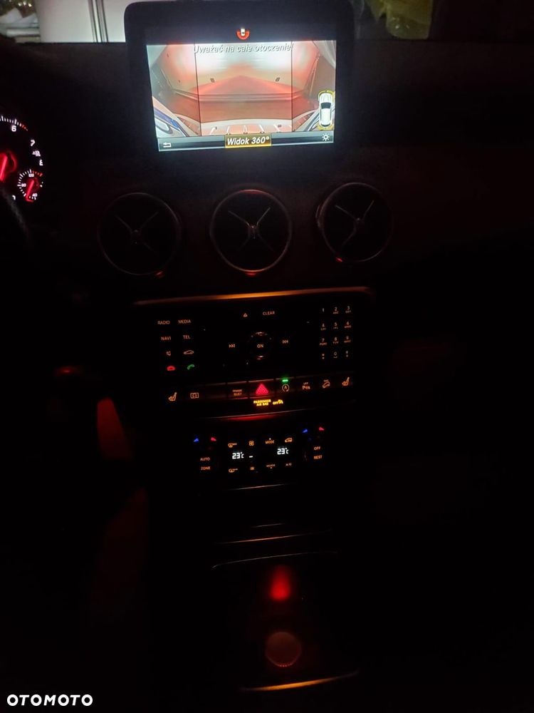 Mercedes-Benz GLA 250 4Matic 7G-DCT AMG Line - 29