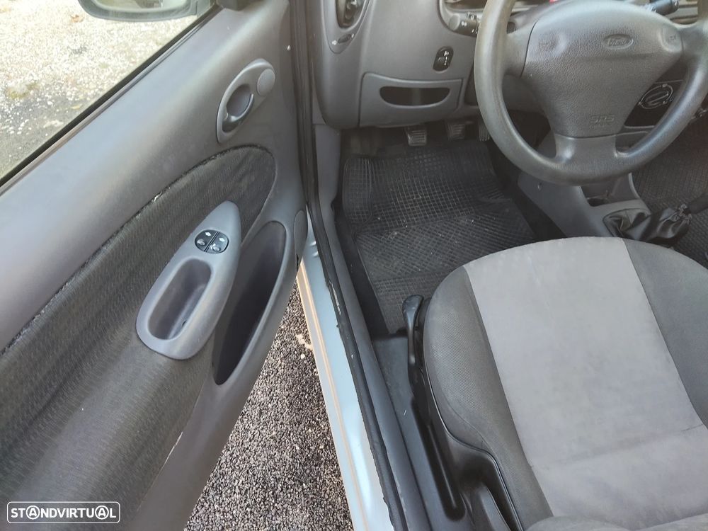 Ford Fiesta 1.25 Edition - 9