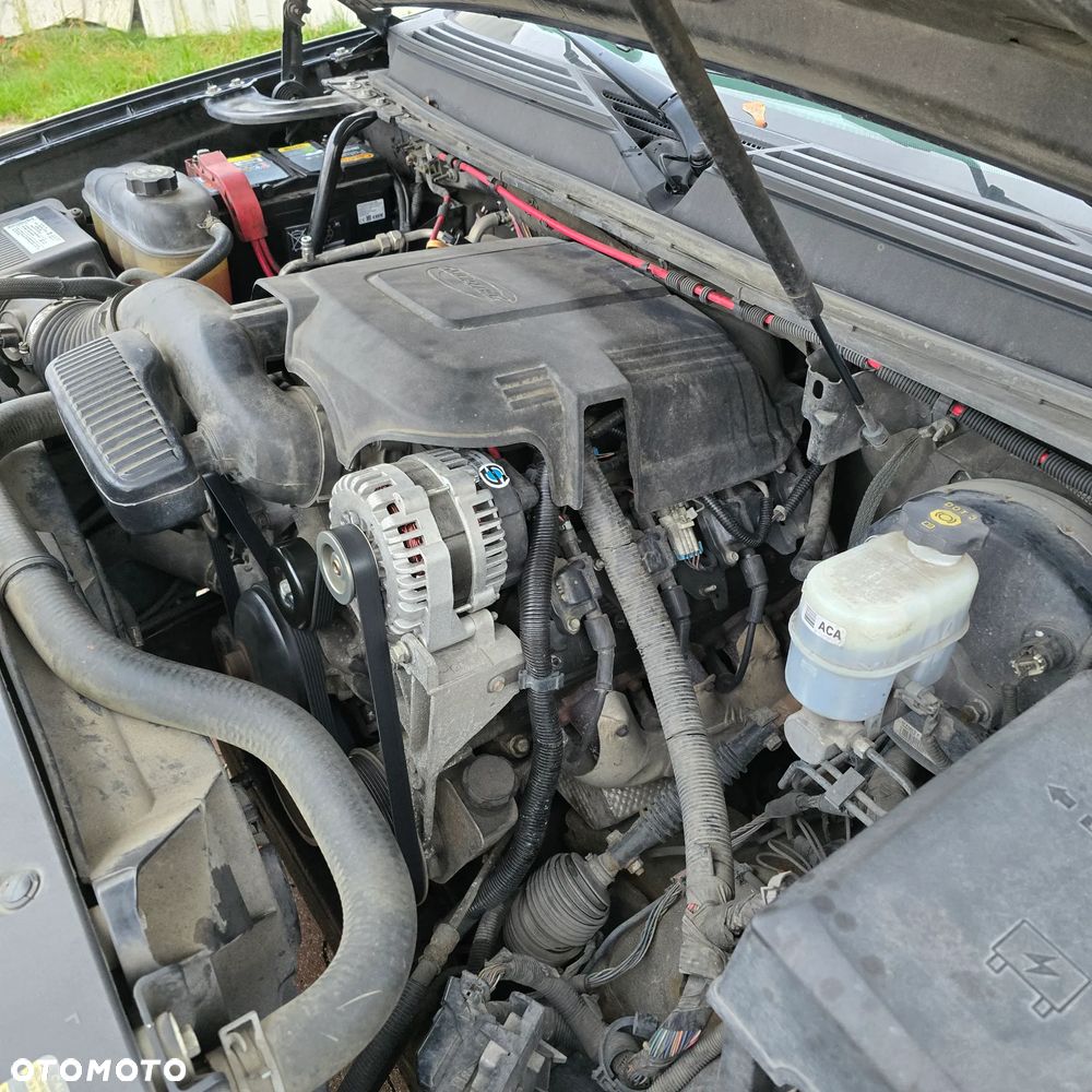 Cadillac Escalade - 20