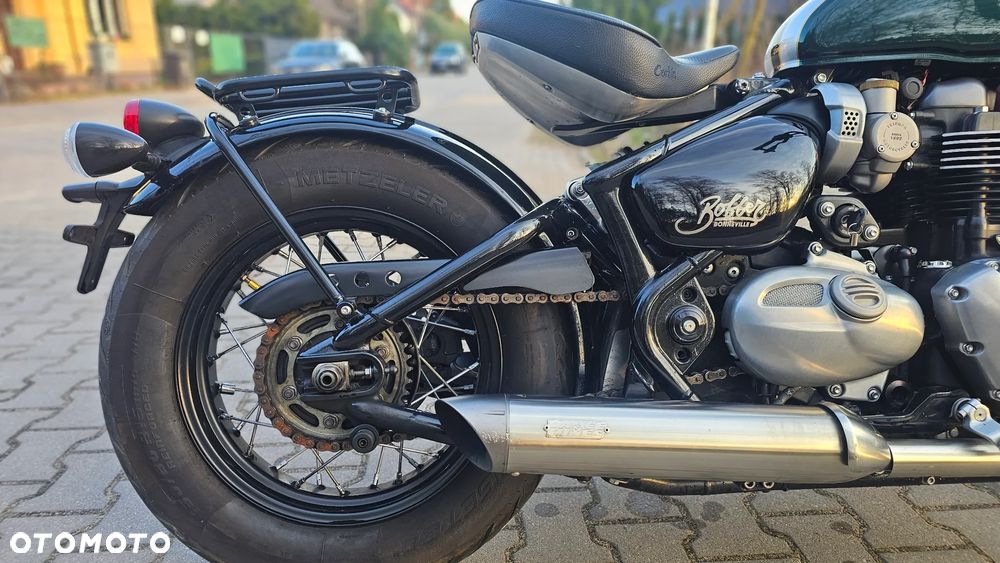 Triumph Bonneville Bobber - 13