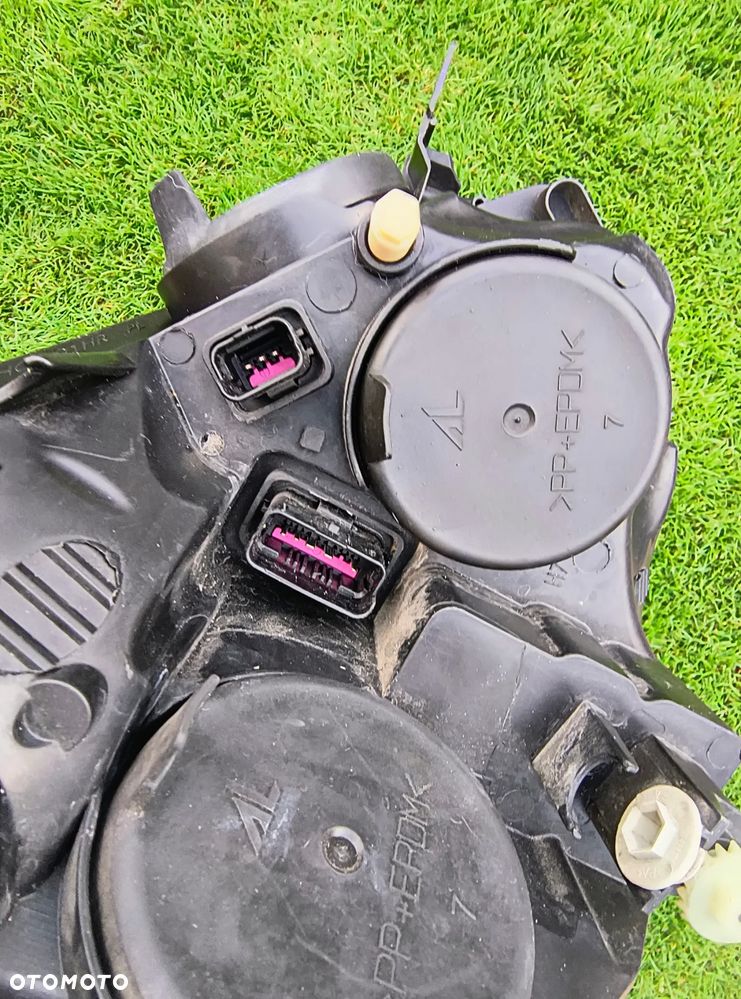 Lampa przednia lewa Renault Clio IV - 10