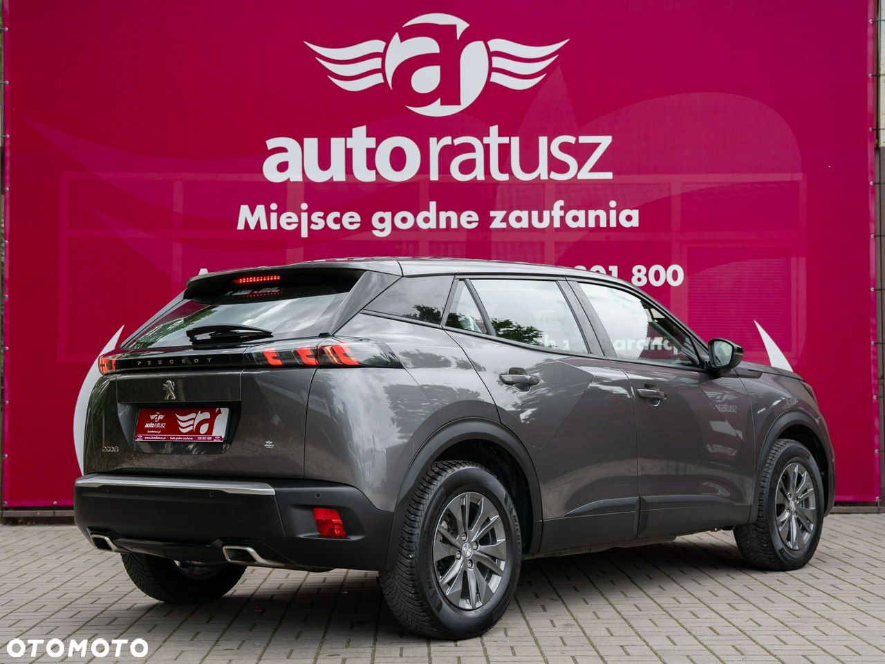 Peugeot 2008 - 8