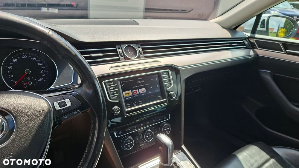 Volkswagen Passat 2.0 TDI (BlueMotion Technology) DSG Highline - 15