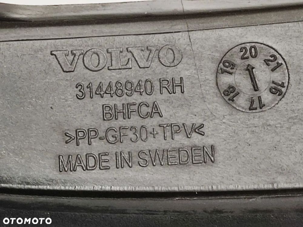 VOLVO XC40 17-21r Listwa Szyby Prawa i Lewa - 8