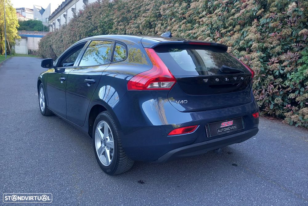 Volvo V40 D2 Summum - 4