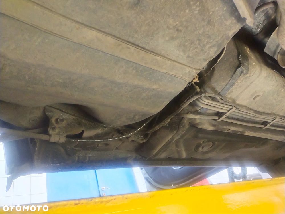 Toyota Avensis 1.8 VVT-i Sol - 10