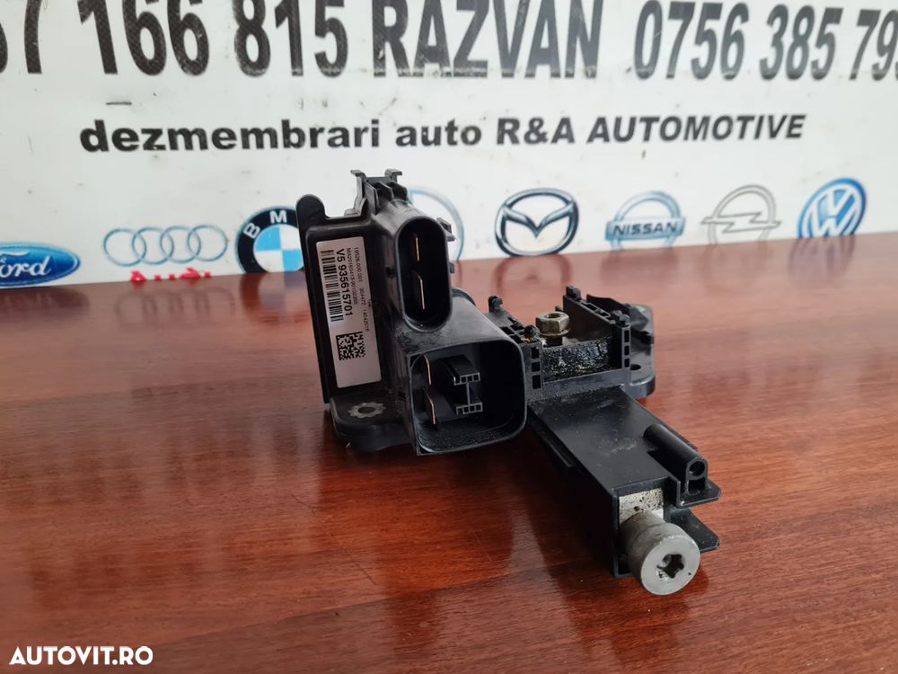 Modul Distribuitor Repartitor Curent Bmw F20 F21 F22 F23 F30 F31 F32 F34 F36 F80 Etc. Cod  - Dezmem - 5