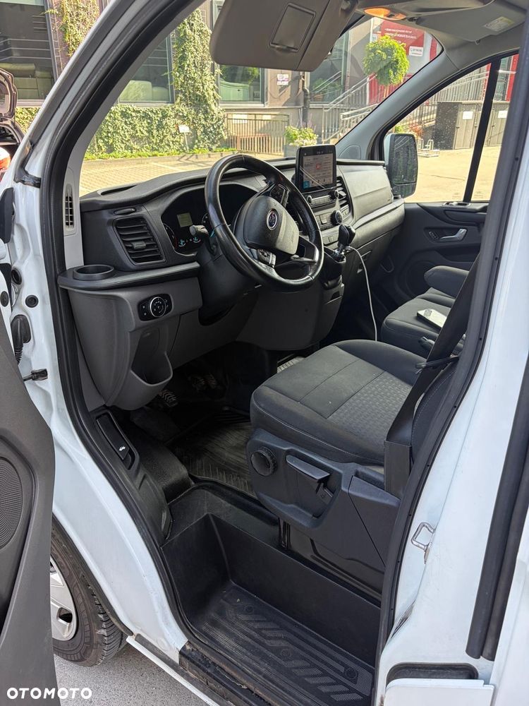 Ford Transit Custom 320 L2H1 Ambiente (bryg.) - 26
