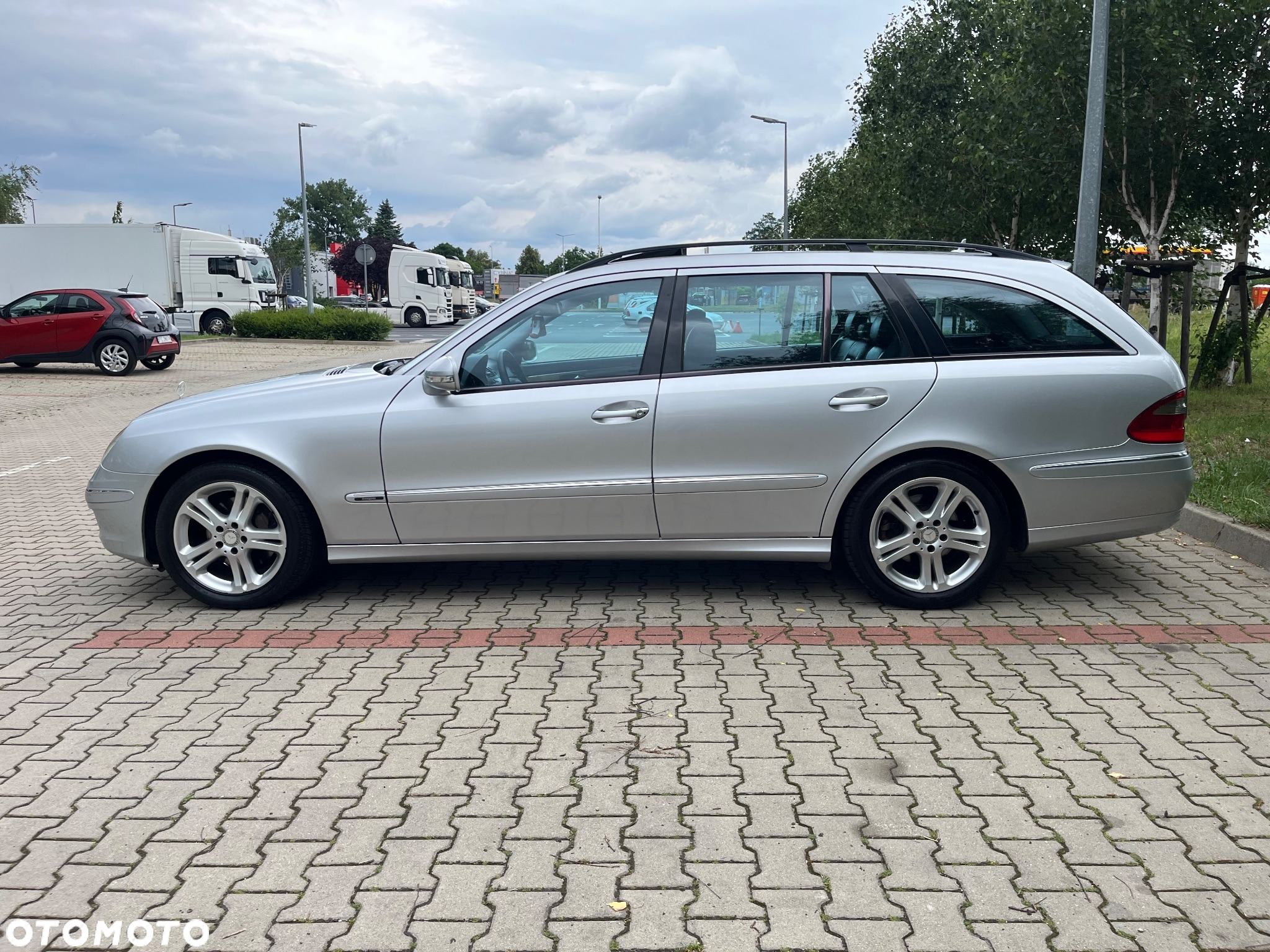 Mercedes-Benz Klasa E 320 CDI T Avantgarde - 2
